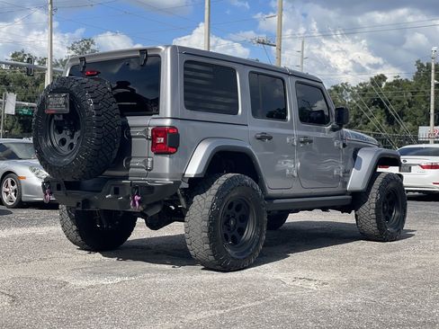 Used 2019 Jeep Wrangler Unlimited Sahara w/ Quick Order Package 24M Moab AWD/4WD image 12