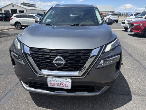 Used 2023 Nissan Rogue SL w/ SL Premium Package AWD/4WD image 2