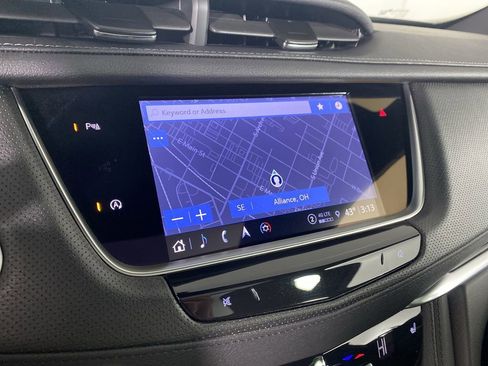 Used 2025 Cadillac XT5 Premium Luxury image 16