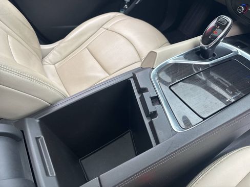 Used 2019 Buick Enclave Essence AWD/4WD image 23
