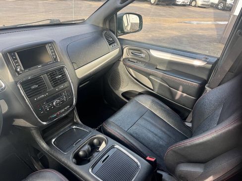 Used 2017 Dodge Grand Caravan GT image 14