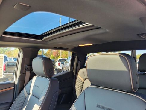 New 2026 GMC Canyon Denali image 25