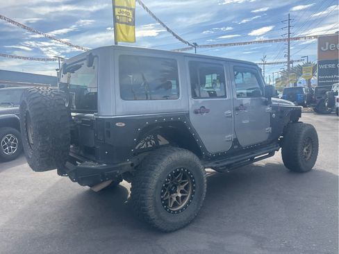 Used 2016 Jeep Wrangler Unlimited Sahara image 4