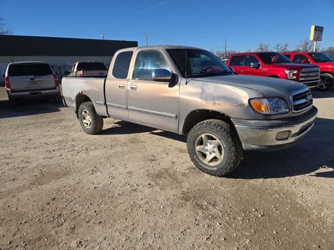 Used 2000 Toyota Tundra SR5 image 1
