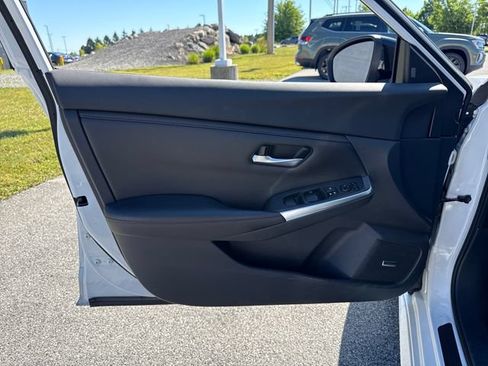 Used 2022 Nissan Sentra SR w/ SR Premium Package FWD image 22