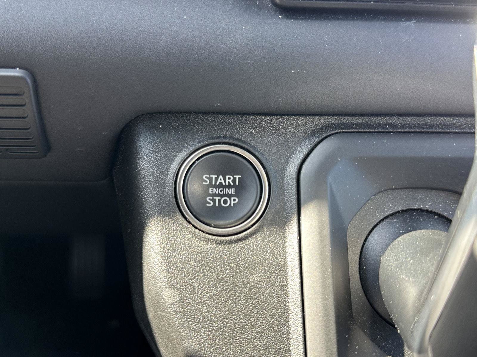 Used 2024 Land Rover Defender 130 Outbound AWD/4WD image 33