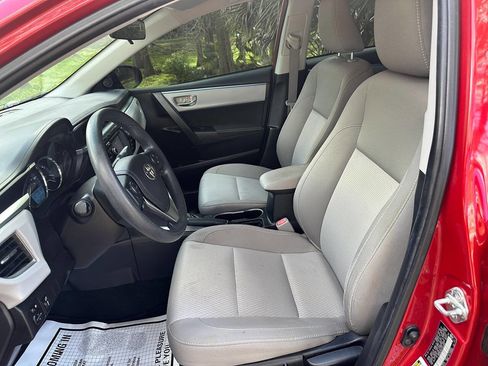 Used 2015 Toyota Corolla LE image 10