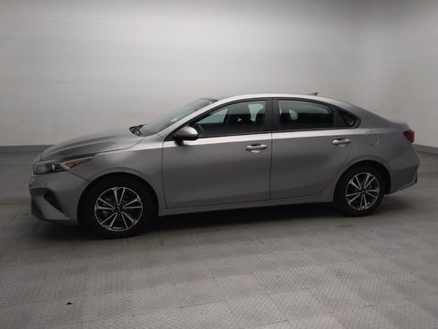 Used 2023 Kia Forte LXS FWD image 2