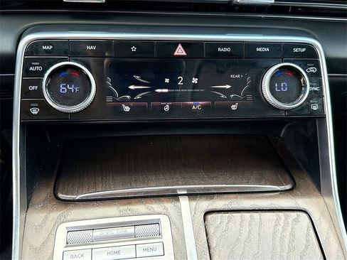 Used 2024 Genesis GV80 2.5T image 18