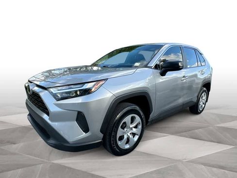 Used 2025 Toyota RAV4 LE image 4