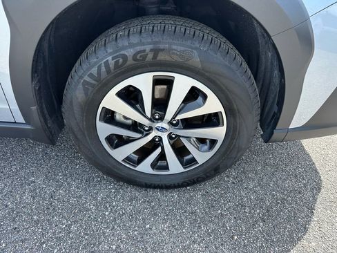 Used 2025 Subaru Outback Limited image 4