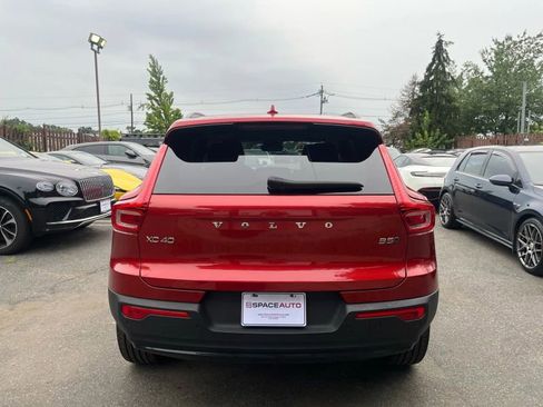 Used 2023 Volvo XC40 B5 Plus w/ Driver Assist Package image 5