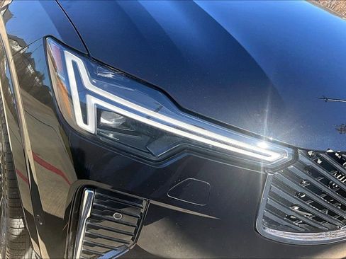 Used 2025 Volvo XC90 B6 Plus image 40