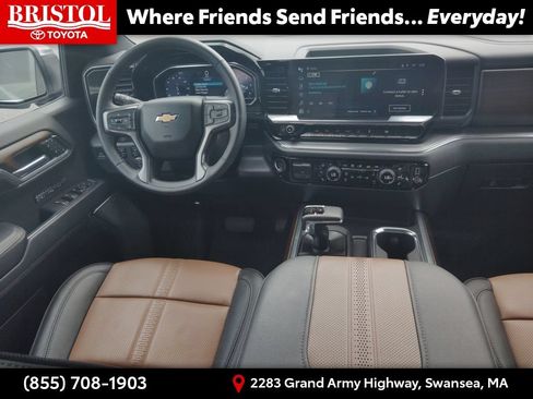 Used 2024 Chevrolet Silverado 1500 High Country w/ Technology Package AWD/4WD image 17