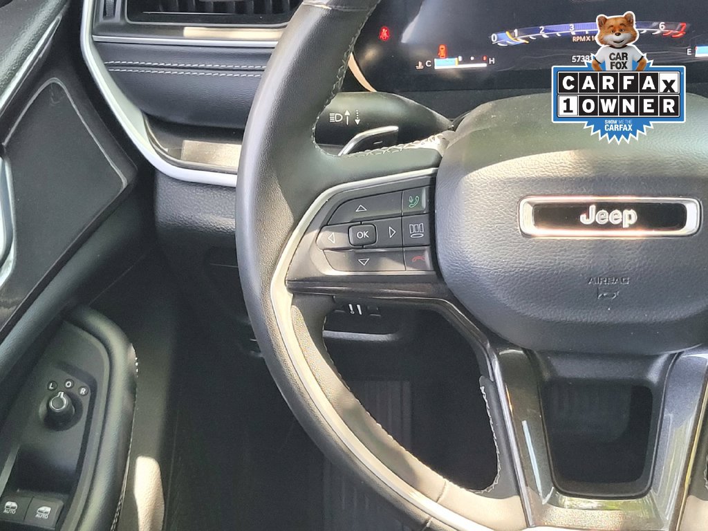 Used 2023 Jeep Grand Cherokee Altitude AWD/4WD image 12
