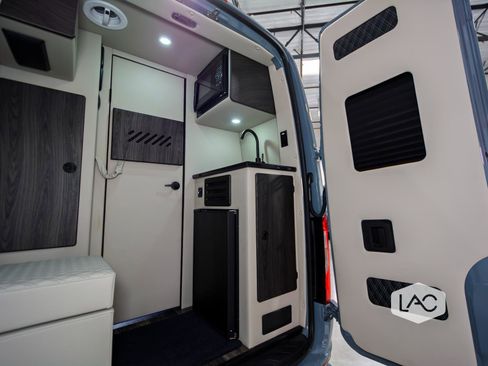 Used 2025 Mercedes-Benz Sprinter 3500 image 23