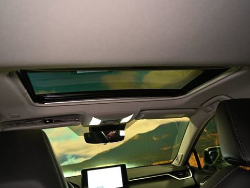 Used 2025 Toyota RAV4 XLE Premium image 46