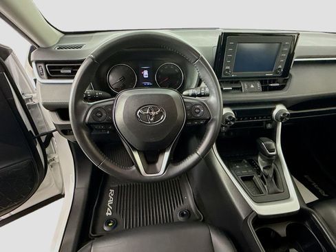 Certified 2020 Toyota RAV4 XLE Premium image 11
