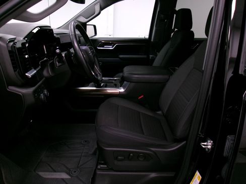Used 2024 Chevrolet Silverado 1500 RST w/ Protection Package AWD/4WD image 9