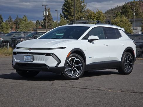 New 2026 Chevrolet Equinox EV LT image 1
