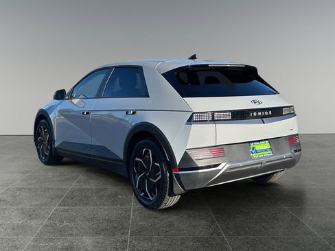 Used 2024 Hyundai Ioniq 5 SEL image 5