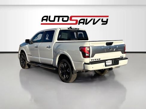 Used 2022 Nissan Titan Platinum Reserve w/ Moonroof Package AWD/4WD image 5