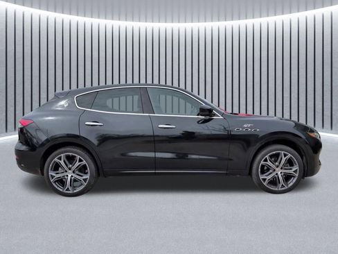 Used 2023 Maserati Levante GT AWD/4WD image 4