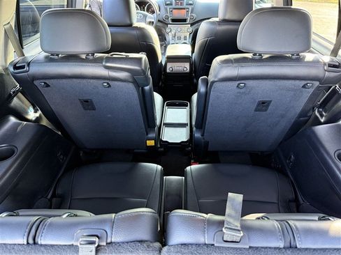 Used 2013 Toyota Highlander SE AWD/4WD image 8
