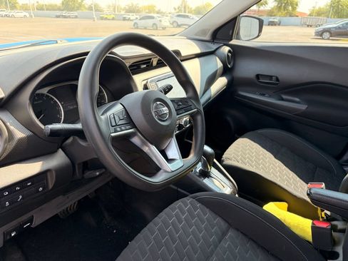 Used 2021 Nissan Kicks S FWD image 7