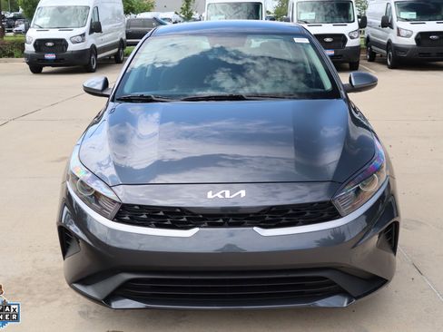 Used 2023 Kia Forte LXS FWD image 9