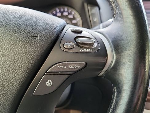 Used 2015 INFINITI Q70 L 5.6 image 18