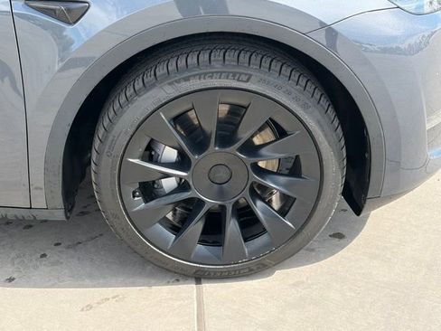 Used 2023 Tesla Model Y Long Range image 5