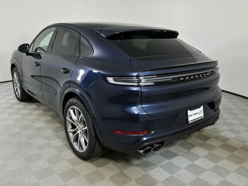 New 2025 Porsche Cayenne Coupe image 3