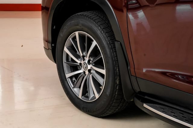 Used 2019 Toyota Highlander XLE FWD image 63
