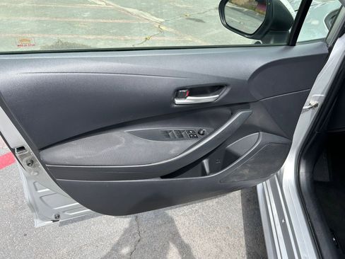 Used 2020 Toyota Corolla LE FWD image 10