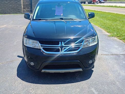 Used 2019 Dodge Journey SE FWD image 8