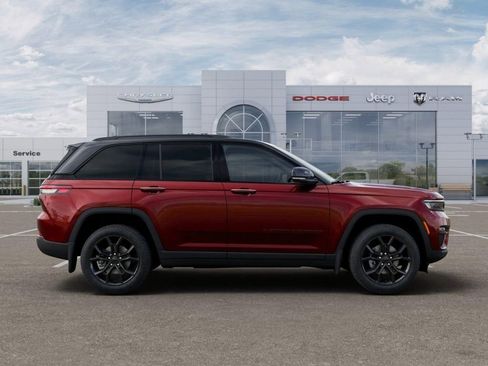 New 2025 Jeep Grand Cherokee Limited w/ MOPAR Finishing Package AWD/4WD image 21