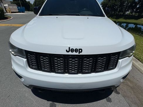 Used 2018 Jeep Grand Cherokee Laredo AWD/4WD image 33