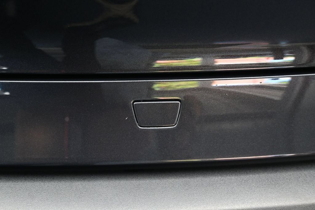 Certified 2023 Porsche Taycan RWD image 37
