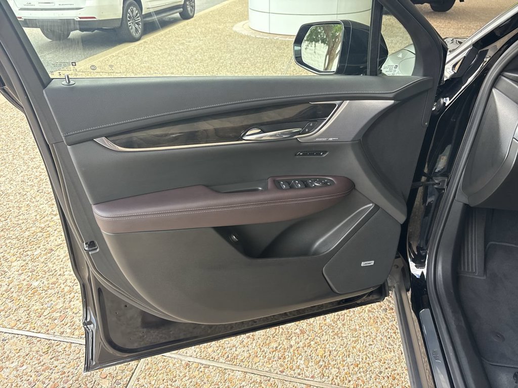 Certified 2023 Cadillac XT6 Premium Luxury w/ Technology Package FWD image 23