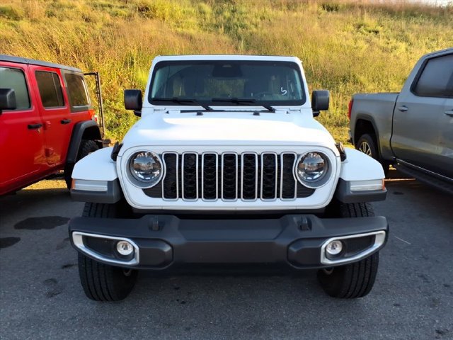 Used 2026 Jeep Wrangler Unlimited Sahara AWD/4WD image 12