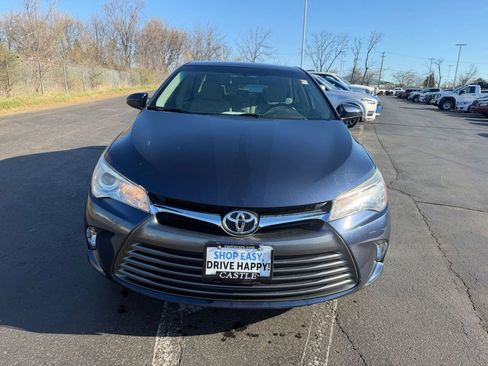 Used 2017 Toyota Camry LE image 2