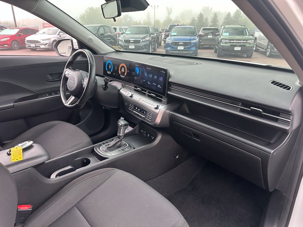 Used 2025 Hyundai Kona SEL AWD/4WD image 30