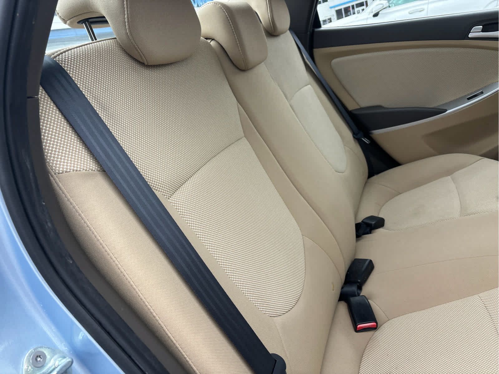 Used 2012 Hyundai Accent GLS FWD image 21