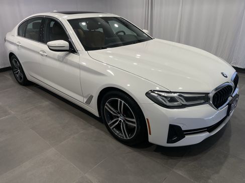 Certified 2023 BMW 530i xDrive w/ Convenience Package AWD/4WD image 3