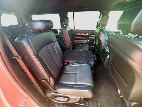 Used 2022 Jeep Wagoneer Series III image 28