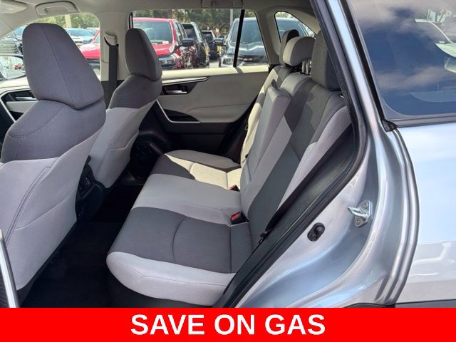 Used 2025 Toyota RAV4 XLE AWD/4WD image 15