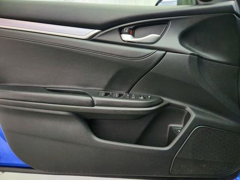 Used 2018 Honda Civic Touring image 23