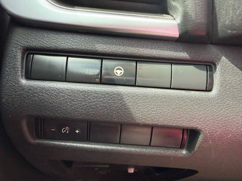 Used 2021 Nissan Rogue SV FWD image 22