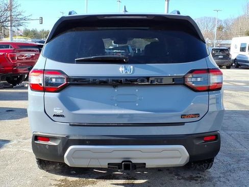 Used 2025 Honda Pilot TrailSport image 30